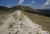 Remnants of the Old Road to the South-East of Markovi Kuli, Prilep (© Tabula Imperii Byzantini and Mihailo St. Popović, 2016)