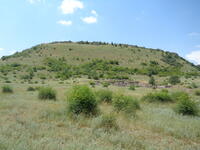 The Elevation and Excavation Site of Chonuche from the East (© Tabula Imperii Byzantini and Mihailo St. Popović, 2018)