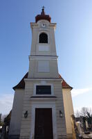 Der barocke Westturm mit Zwiebelhelm aus dem Jahre 1784