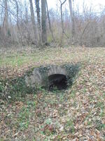 Die Wasserkanäle im Schloßpark des Schlosses Ebreichsdorf (in Richtung Badener Straße)