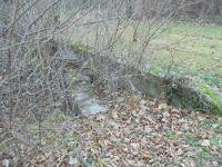 Die Wasserkanäle im Schloßpark des Schlosses Ebreichsdorf (in Richtung Badener Straße)